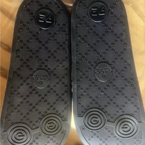 Gucci Rubber GG Logo Pursuit Slides for Men Sandals Size 10 with box and dust - Picture 8 of 10